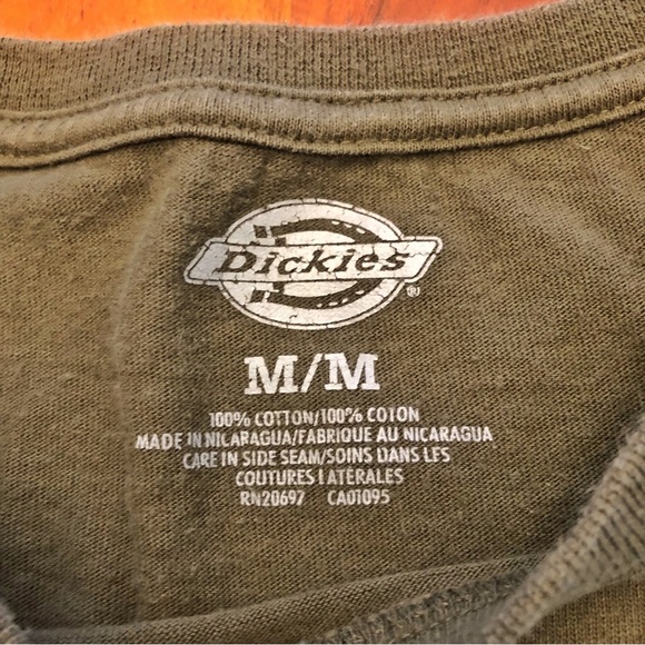 Dickies Men’s Khaki Long Sleeve T shirt
Tee With Logo on the Front. Medium - Picture 7 of 15